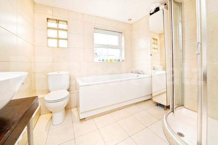 			Fantastic flat / Amazing location, 3 Bedroom, 1 bath, 1 reception Flat			 Gaisford Street, KENTISH TOWN